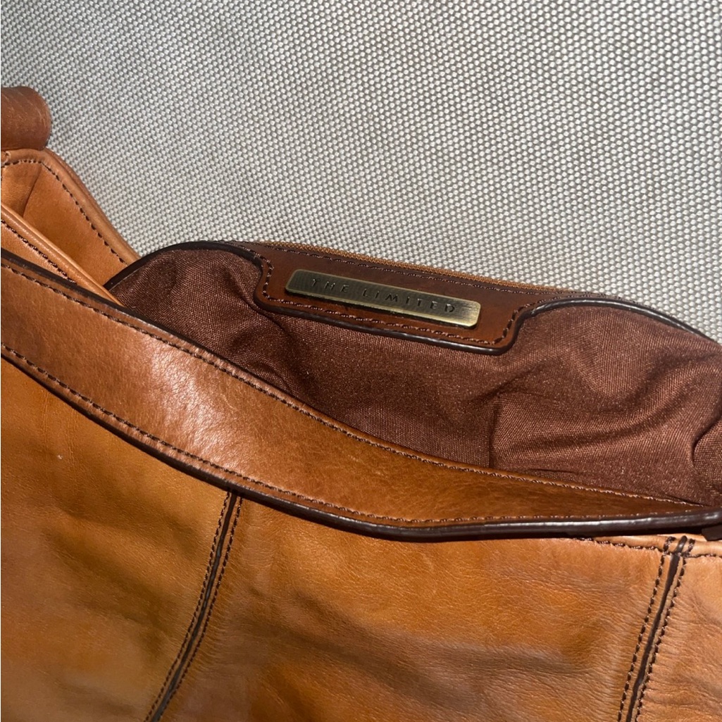 Vintage The Limited Classic Brown Leather Hobo Bag. — image 7 of 7